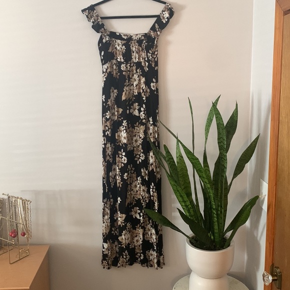 FLYNN SKYE • Bardot Maxi • Black Magic Floral • Small • - Picture 6 of 6